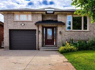 15 Kingsberry St, Hamilton, ON L8T 4Z2