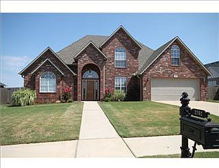 1st image of 2702 SW Aster Way