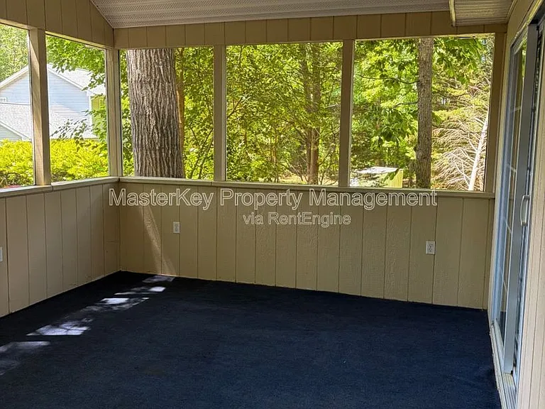 1401 Ravensthorpe Dr — Photo 16