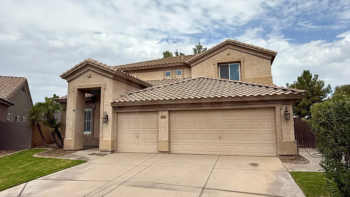 5 bed, 3.5 bath, 3450 sqft, $4,750 — Photo 2
