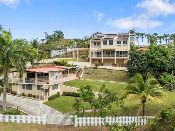 23 & 24 Hacienda Carabali, Luquillo, PR 00773