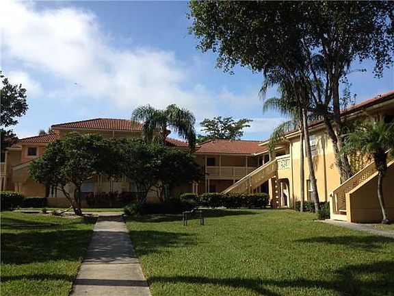 2nd image of 4807 Via Palm Lake #1519