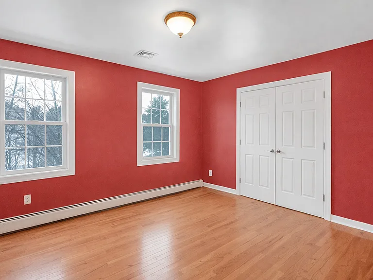 4 McNamara Dr — Photo 18
