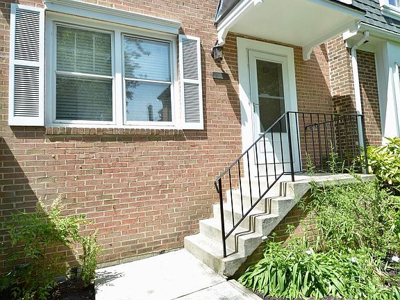 2nd image of 1340 Chetworth Ct