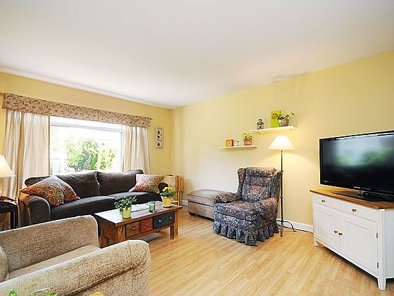 2nd image of 4858 Crain St #D