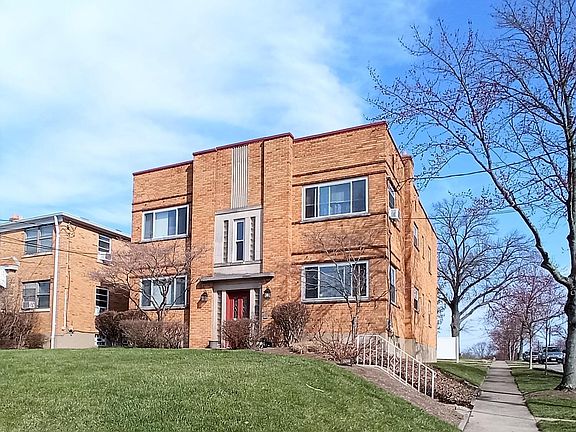 3rd image of 3210 Glenmore Ave