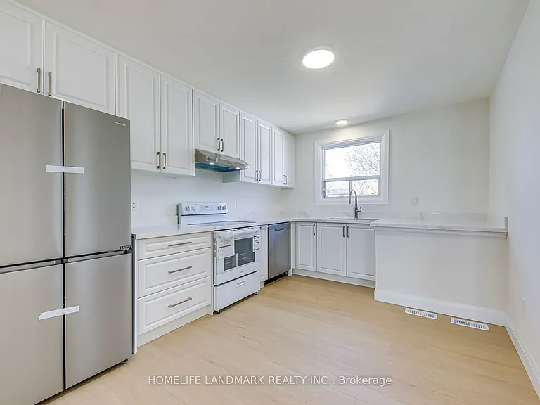 451 Sandmere Pl — Photo 4