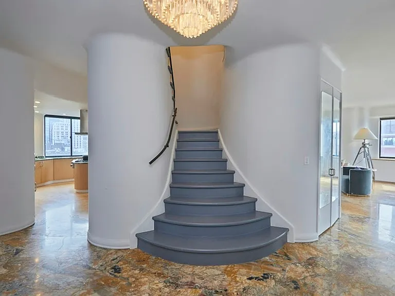377 Rector Pl #PHB — Photo 13