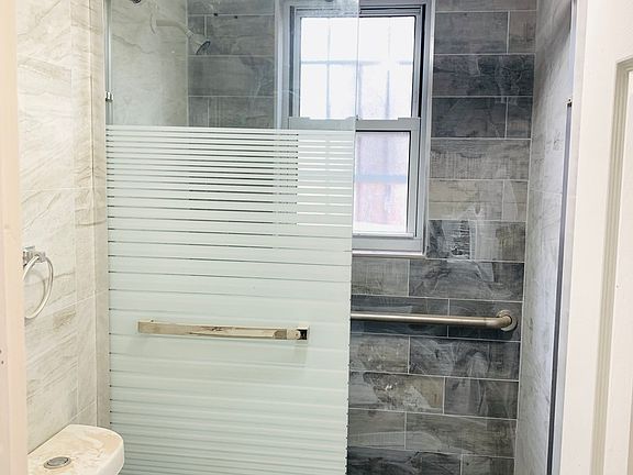 2nd image of 720 E 91st St #2