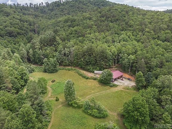 5th image of 445 Gap Field Dr