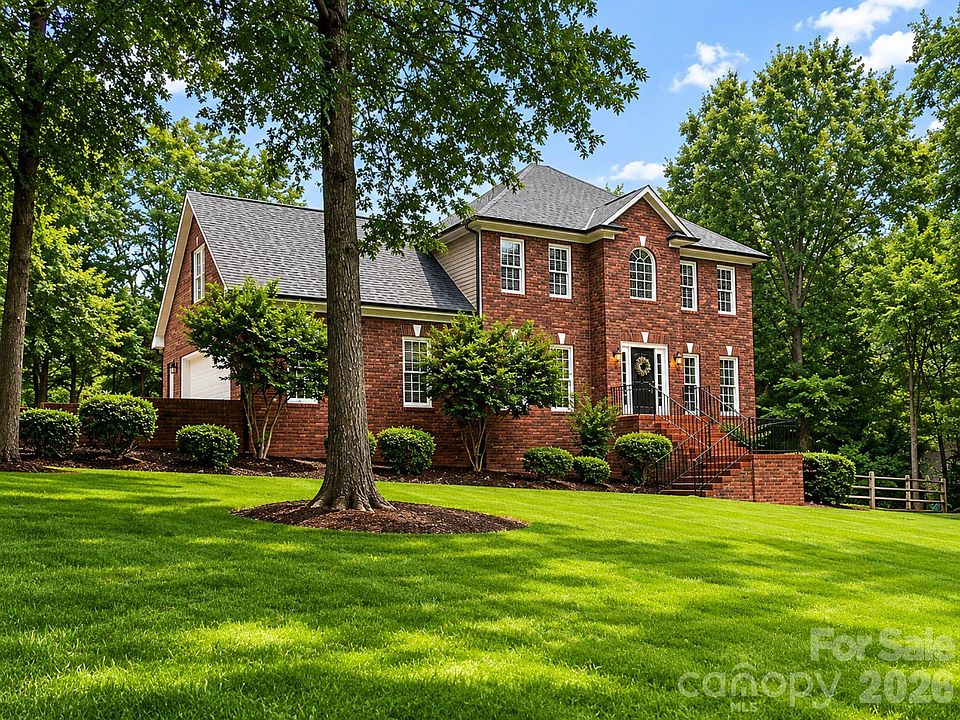 1st image of 2116 Quail Dr NW
