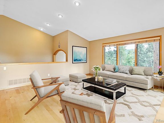 4th image of 28119 Tall Pines Lane