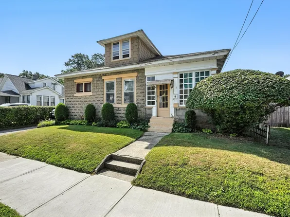 11 Ina St, Springfield, MA 01109