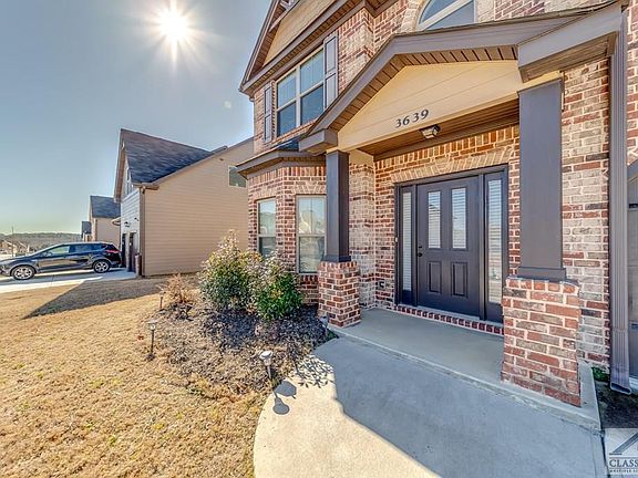4th image of 3639 Lake Dr