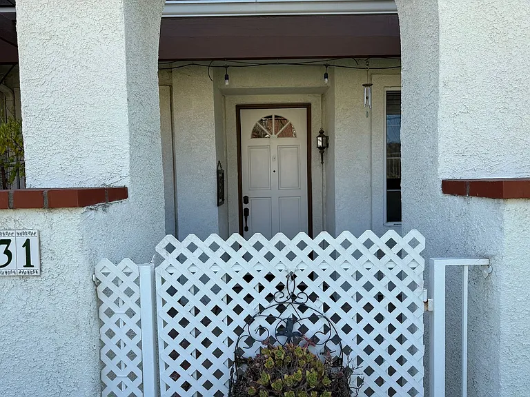 231 Camino Toluca — Photo 2