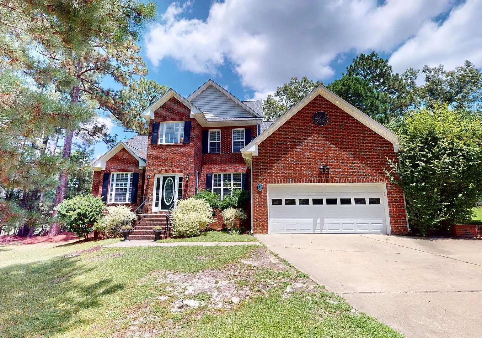 5 Bedrooms with Golf Course Views in Carolina Lakes! — Photo 1