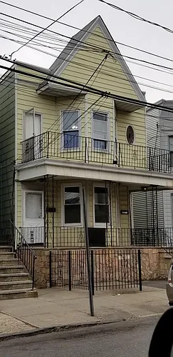 37 Armstrong Ave #2 Photo 1