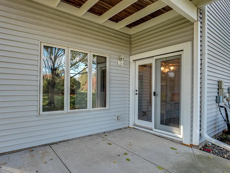 3584 Blue Jay Way #101 — Photo 11