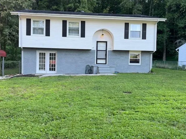 809 Castle View Cir, Jasper, TN 37347