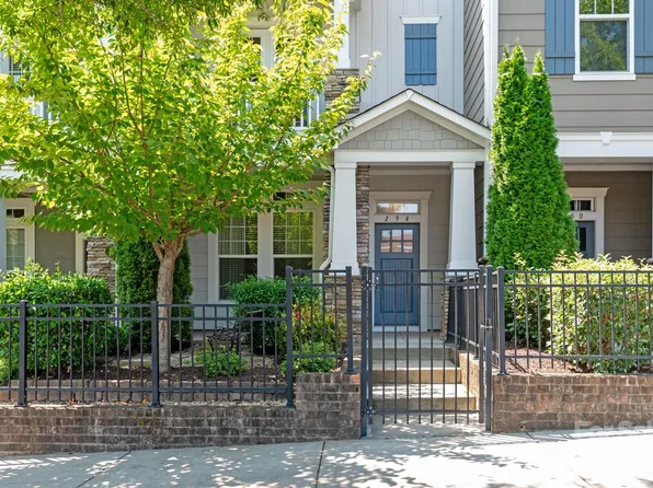 254 Iverson Way, Charlotte, NC 28203