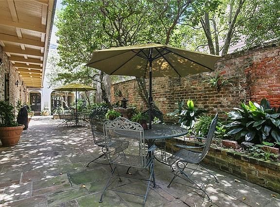 3rd image of 1119 Dauphine St APT 9