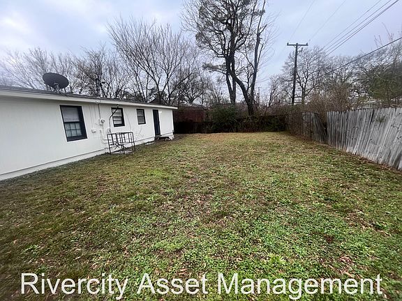 3rd image of 1316 E Raines Rd