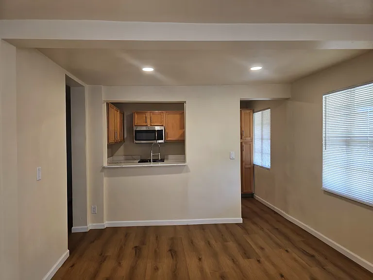435 E Drachman St — Photo 11
