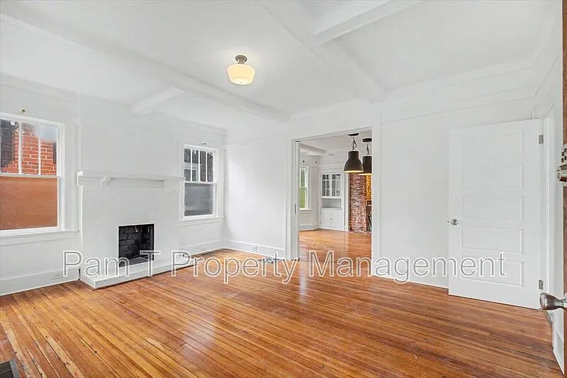 3 bed, 2.0 bath, 2037 sqft, $2,999 — Photo 4