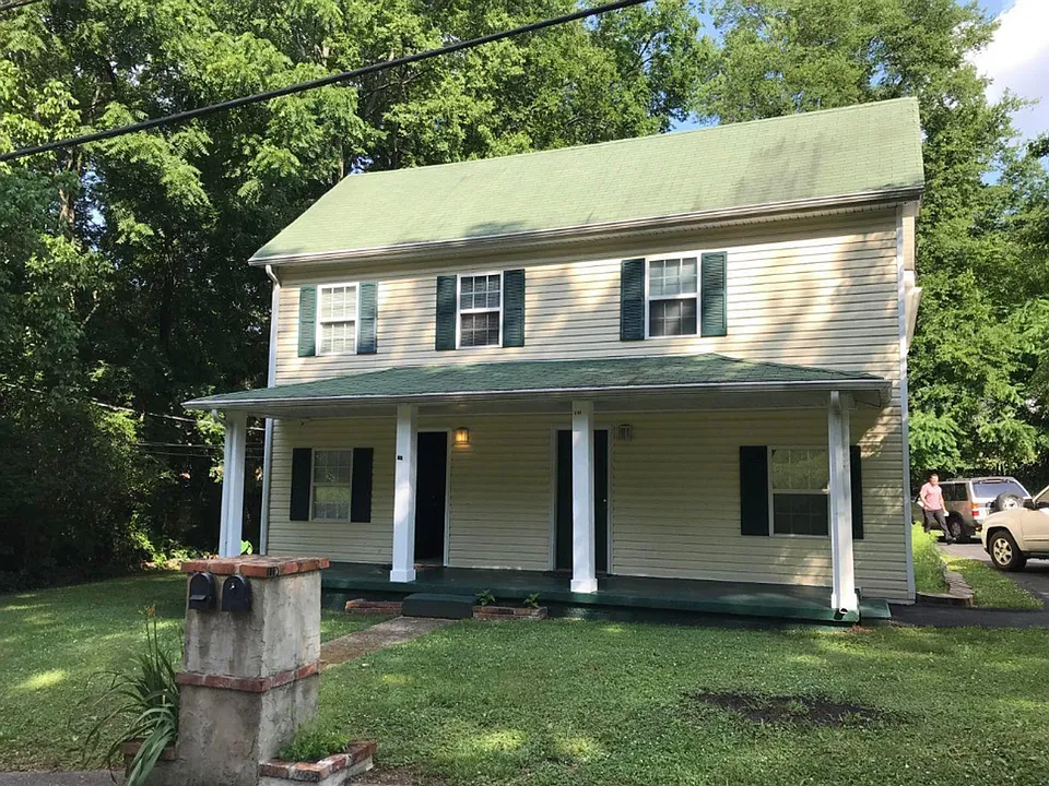 110 Hogan Rd
