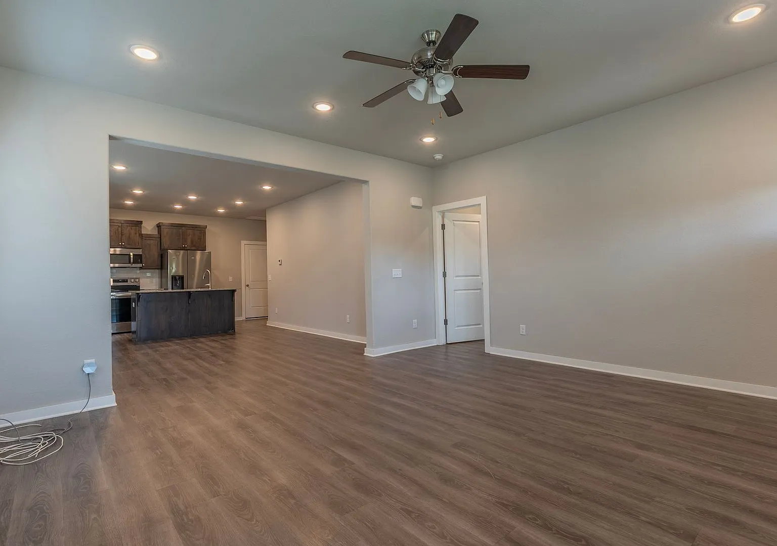 4 bedroom 3.5 bath home! — Photo 3