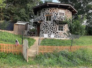 10389 McGraw Gap Rd, Hot Springs, VA 24445