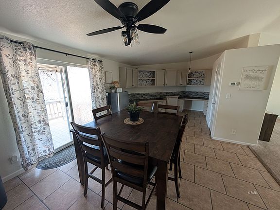 3rd image of 858 Sandpiper Dr