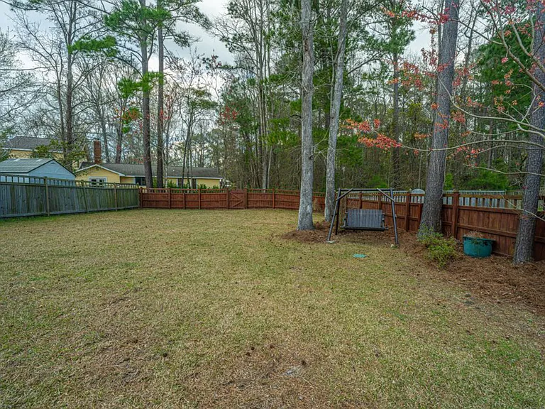 1666 Sparkleberry Ln — Photo 8