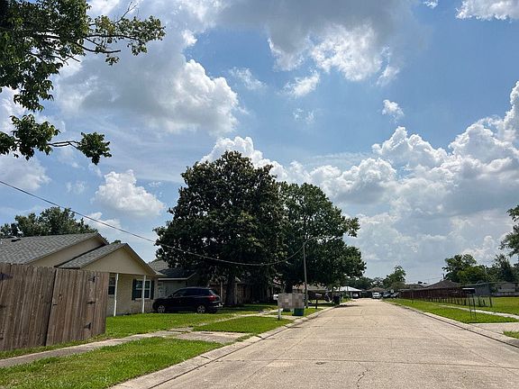 3rd image of 2960 Mount Arbois Dr