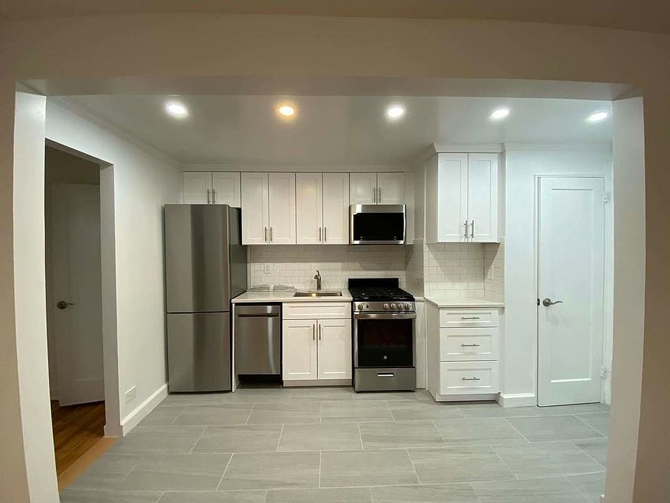 1st image of 135-24 Hoover Ave APT 3E