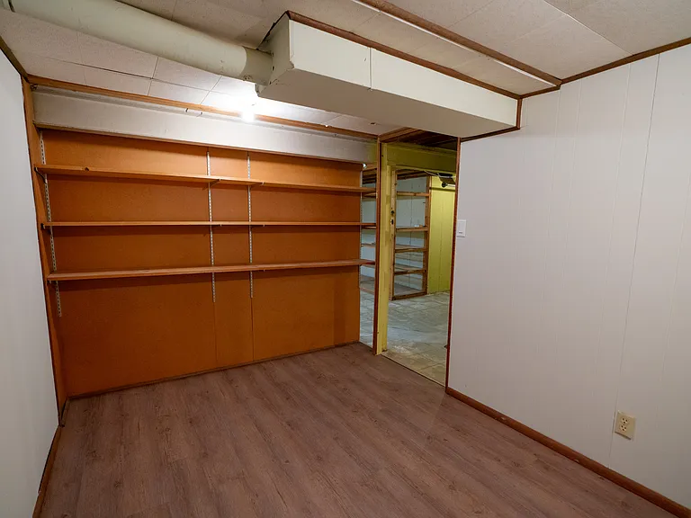 9300 Outlook Dr — Photo 21
