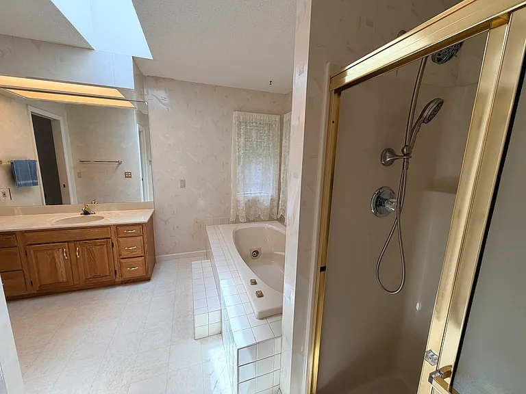 106 Fairhaven Dr — Photo 10