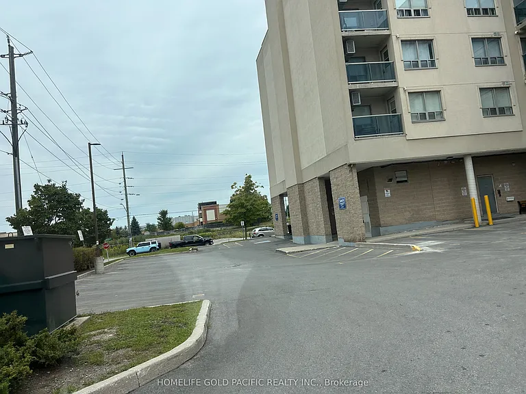160 Wellington St E #310 — Photo 2