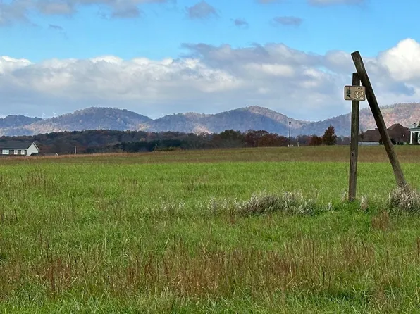 32 Markwood Dr, Keyser, WV 26726