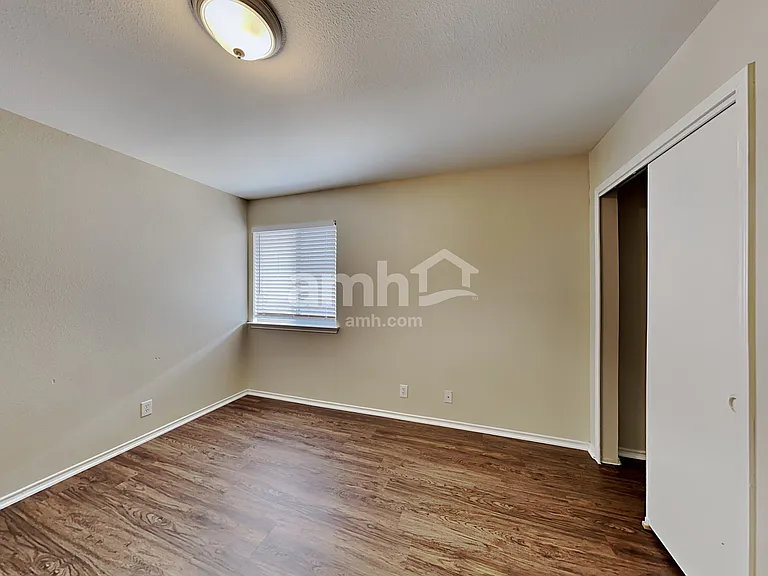 1419 Diamond Blf — Photo 18