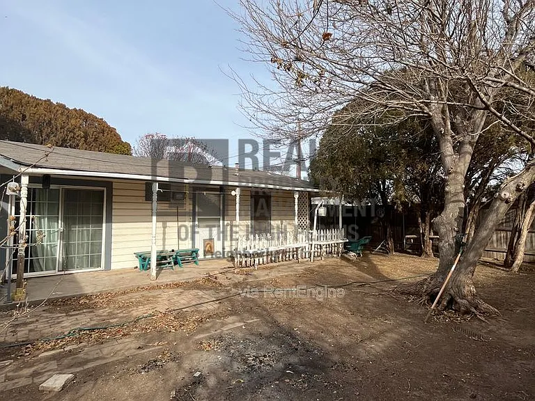 4301 Parker St — Photo 22