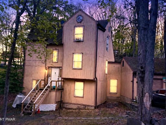 2327 Burntwood Dr, East Stroudsburg, PA 18301