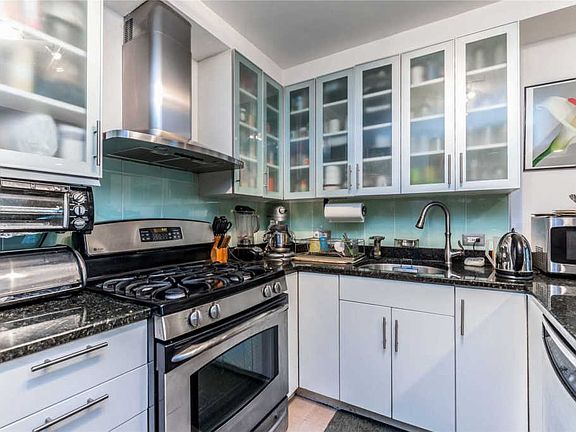 4th image of 30-80 21st St #4A