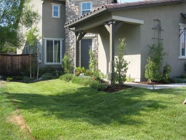 2nd image of 27415 Pinyon St