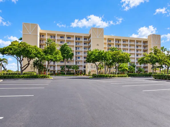 7260 KINGHURST Drive #404, Delray Beach, FL 33446