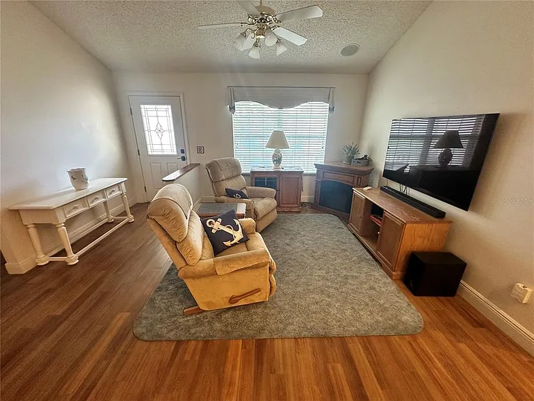 1515 Baylor Pl — Photo 6