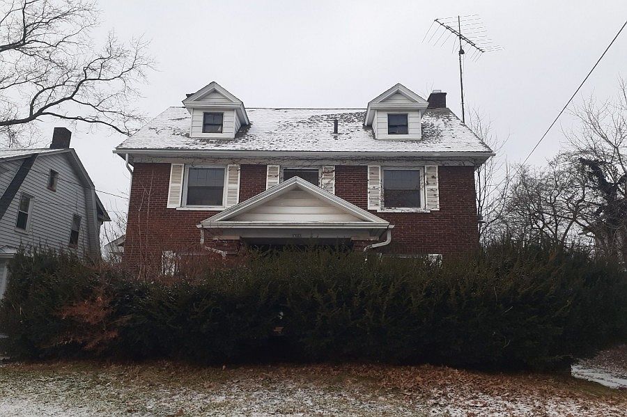 1st image of 2260 Coronado Ave