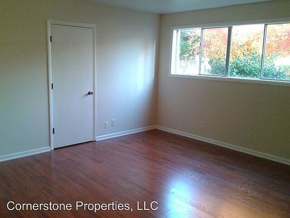 3rd image of 1499 Hawkins St APT 2
