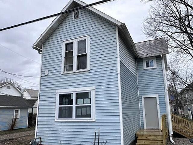 1st image of 6 Elliott St