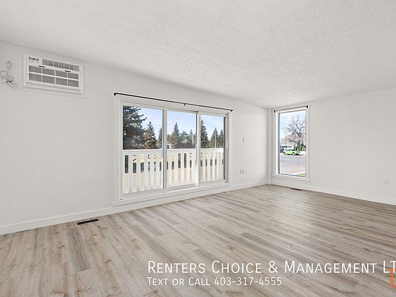 2nd image of 2805 Dunmore Rd SE #3